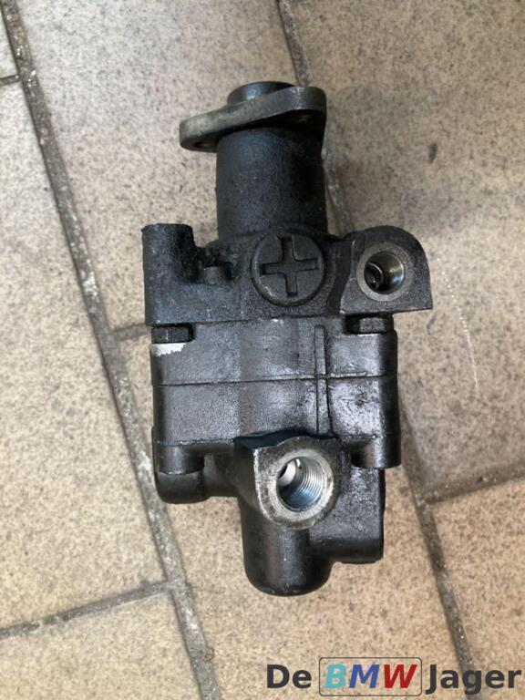 Stuurbekrachtigingspomp BMW 5-serie E34 E36 1141249, Auto-onderdelen, Besturing, BMW, Gebruikt, Ophalen of Verzenden