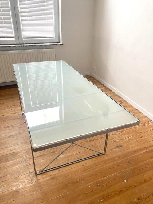 LAATSTE KANS 9 JULI: een klassieke eettafel + stoelen erbij, Huis en Inrichting, Tafels | Eettafels, Zo goed als nieuw, 50 tot 100 cm