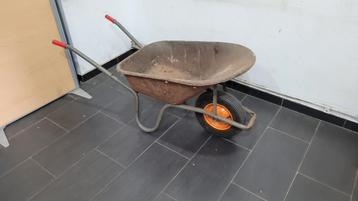 metalen kruiwagen in perfecte staat 80 letters beschikbaar voor biedingen