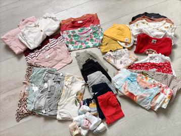 Pakket babykleding maat 68 beschikbaar voor biedingen