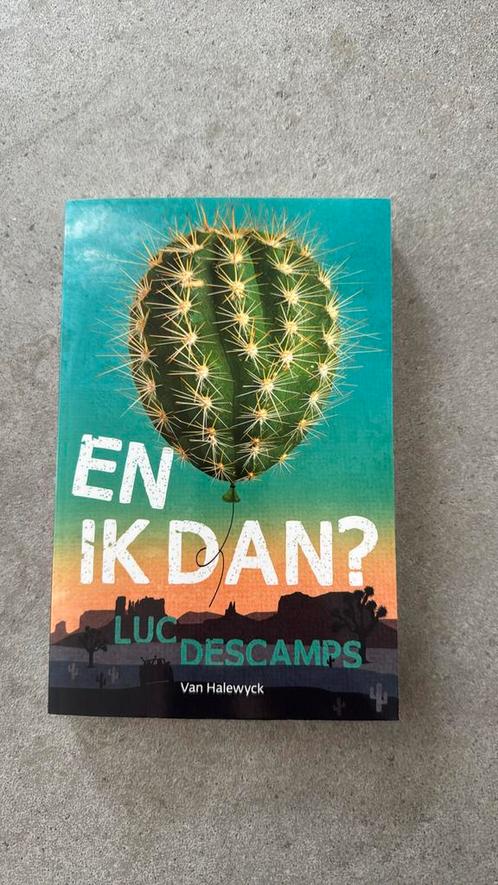 Luc Descamps - En ik dan? (Gesigneerd), Boeken, Kinderboeken | Jeugd | 13 jaar en ouder, Zo goed als nieuw, Ophalen of Verzenden