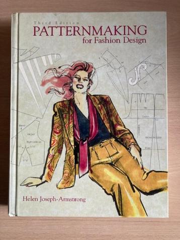 2 modeboeken 'Patternmaking' en 'Moda' beschikbaar voor biedingen