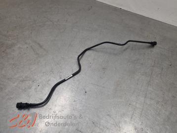 Leiding (diversen) van een Mercedes Vito beschikbaar voor biedingen