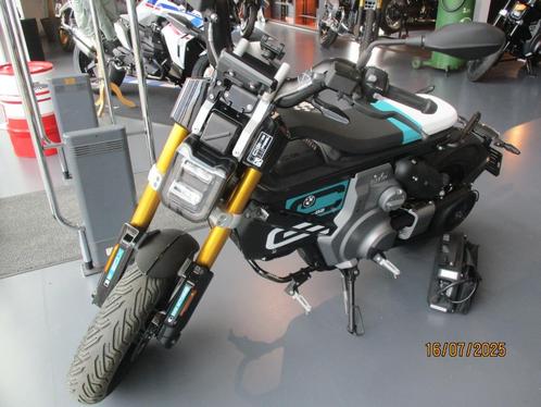 BMW CE 02 - SPOTPRIJS - BTW verrekenbaar, Motoren, Motoren | BMW, Bedrijf, Enduro, 11 kW of minder, Minimaal motorrijbewijs A1