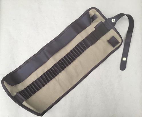 Derwent pencil wrap etui voor potloden en tekenmateriaal, Hobby en Vrije tijd, Tekenen, Zo goed als nieuw, Overige typen, Ophalen of Verzenden
