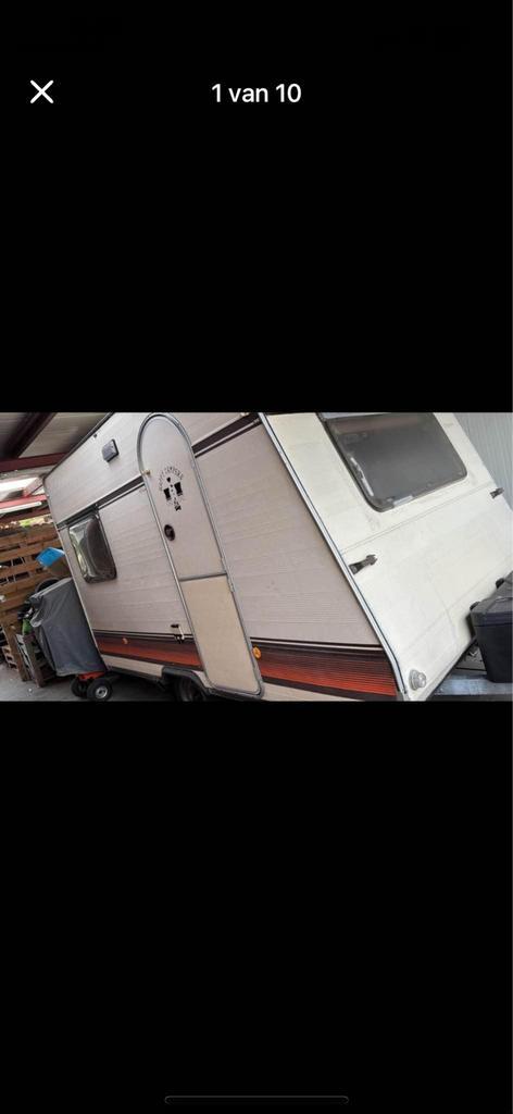 Leuke gerenoveerde caravan, Caravans en Kamperen, Caravans, Particulier, tot en met 3, Vast bed, Koelkast, Microgolfoven, Ophalen