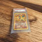 Charizard pokemon, Hobby en Vrije tijd, Verzamelkaartspellen | Pokémon, Ophalen of Verzenden, Zo goed als nieuw, Losse kaart, Foil