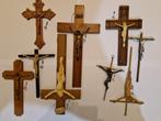16 st Jezus kruisjes van 13 tot 60 cm - 2 x wijwaterbakjes, Overige typen, Gebruikt, Ophalen of Verzenden, Christendom | Katholiek