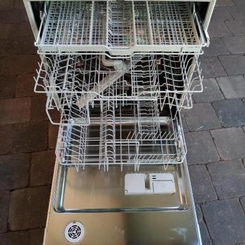 miele vaatwasser beschikbaar voor biedingen