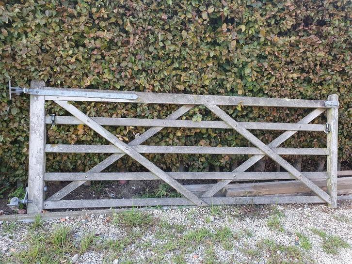 3 stevige hardhouten weidepoorten te koop, Dieren en Toebehoren, Stalling en Weidegang, Weidegang