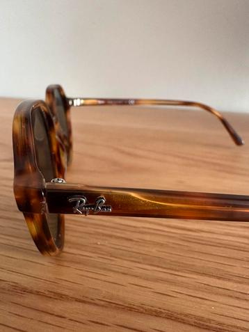 ray ban thalia beschikbaar voor biedingen