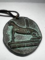 Bronzen decoratieve hanger / plaquette met dubbel reliëf., Postzegels en Munten, Penningen en Medailles, Ophalen