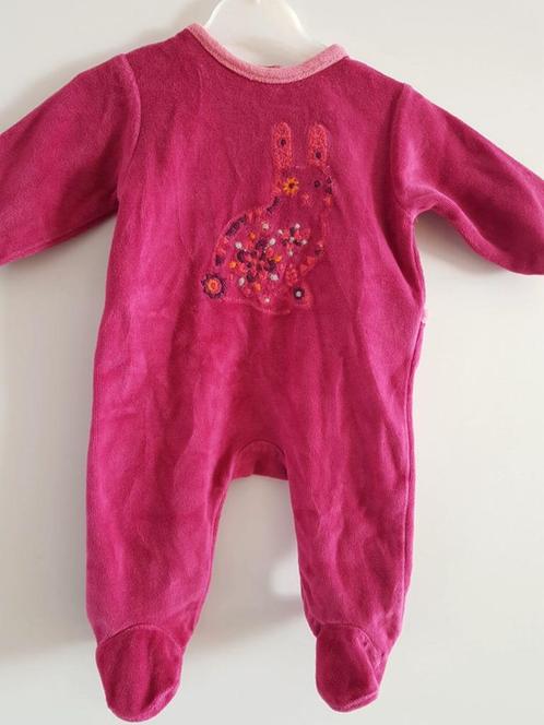 DU PAREIL AU MÊME - Pyjama rose, lapin brodé - T.1 mois/54cm, Kinderen en Baby's, Babykleding | Maat 56, Gebruikt, Meisje, Nacht- of Onderkleding