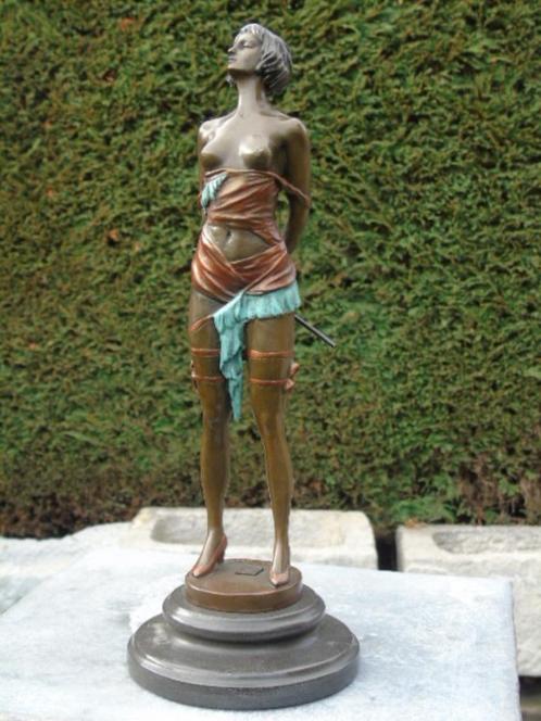 Vrouwelijke naakte borsten dominatrix in bronskleuren gesign, Antiek en Kunst, Antiek | Brons en Koper, Brons, Ophalen