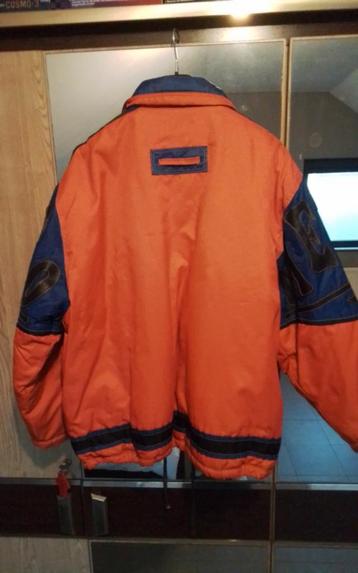 Winterjas van metro  beschikbaar voor biedingen