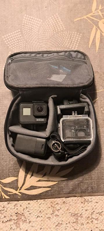 Gopro black hero 7 met toebehoren beschikbaar voor biedingen