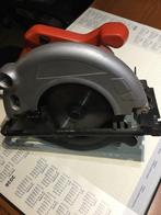 Scie circulaire black&decker en très bon état, 600 à 1200 watts, 30 à 70 mm, Comme neuf, Enlèvement
