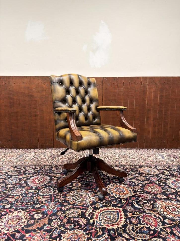 NIEUW! Klassiek Engels Chesterfield Bureaustoel, Antiek en Kunst, Antiek | Kantoor en Zakelijk, Ophalen of Verzenden