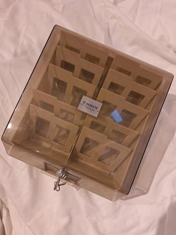 Opbergdozen voor diskettes beschikbaar voor biedingen