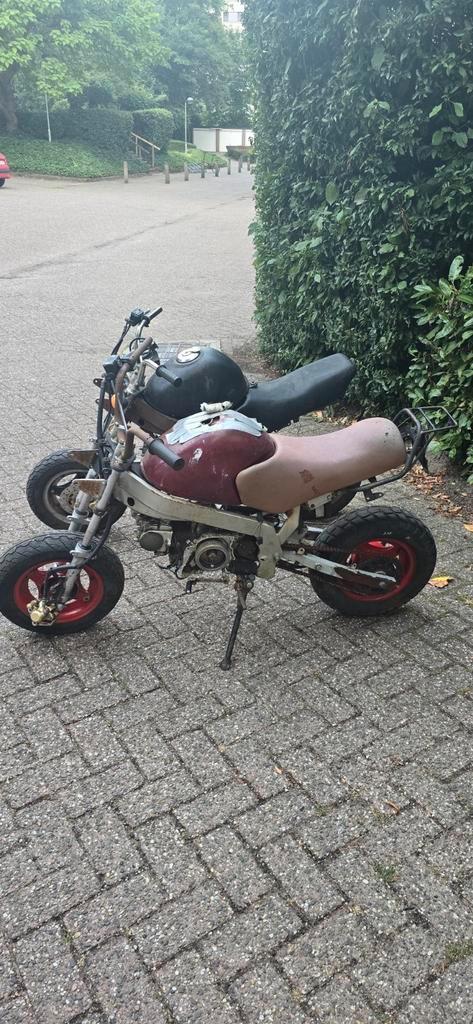 2x PBR bikes dax skyteam., Fietsen en Brommers, Minibikes, Midibikes en Pitbikes, Zo goed als nieuw, Ophalen of Verzenden