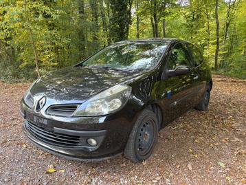 RENAULT CLIO 1.2i + klaar voor registratie  beschikbaar voor biedingen