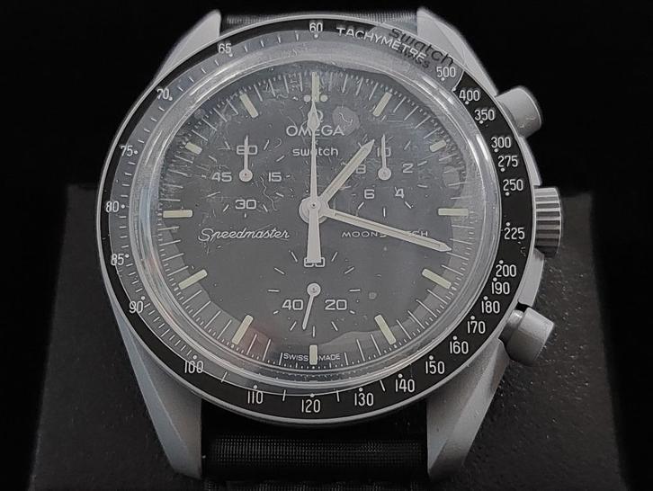 SWATCH Moonwatch Mission sur la lune, Handtassen en Accessoires, Horloges | Heren, Nieuw, Swatch, Kunststof, Ophalen of Verzenden
