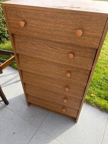 Schoenenkast beschikbaar voor biedingen