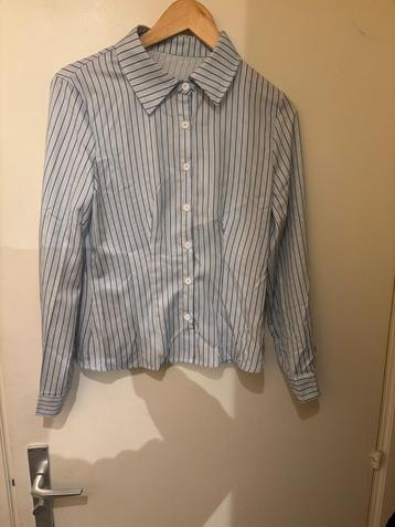 SHIRT GIRLS/LADIES SIZE 36 and S  ** NEW AND NEVER BEEN USED beschikbaar voor biedingen