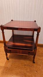 Tafeltje op wielen in kersenhout, Huis en Inrichting, Ophalen