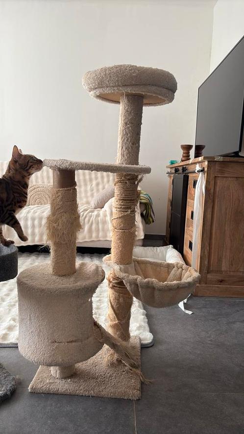 Twee kattenbomen, Dieren en Toebehoren, Krabmeubelen, Gebruikt, Krabmeubel-onderdelen, Ophalen