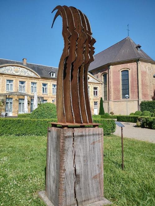 IJzeren tuinbeelden op hardhouten sokkel, Antiek en Kunst, Kunst | Beelden en Houtsnijwerken, Ophalen of Verzenden