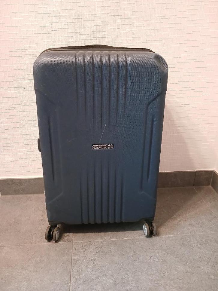 American Tourister Hardcase Trolley / Koffer / Valies 60 cm, Handtassen en Accessoires, Koffers, Gebruikt, Hard kunststof, 60 tot 70 cm