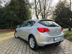 Opel astra 1.4 benzin euro 5, Auto's, Voorwielaandrijving, Euro 5, Stof, Zwart