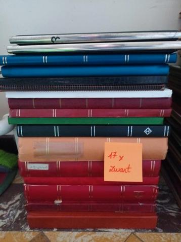 Lot postzegelboeken beschikbaar voor biedingen