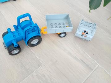 Tractor met kar en melk opslag  beschikbaar voor biedingen