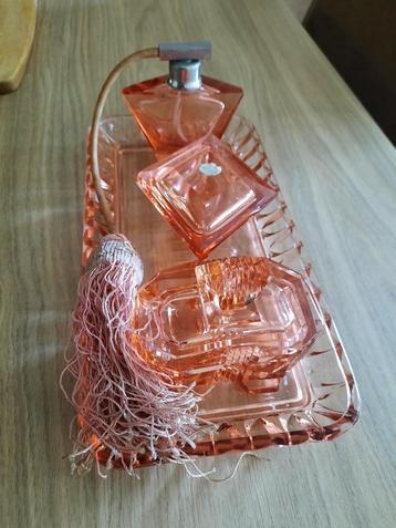 Kaptafelparfumset roseglas vintage, Enlèvement ou Envoi