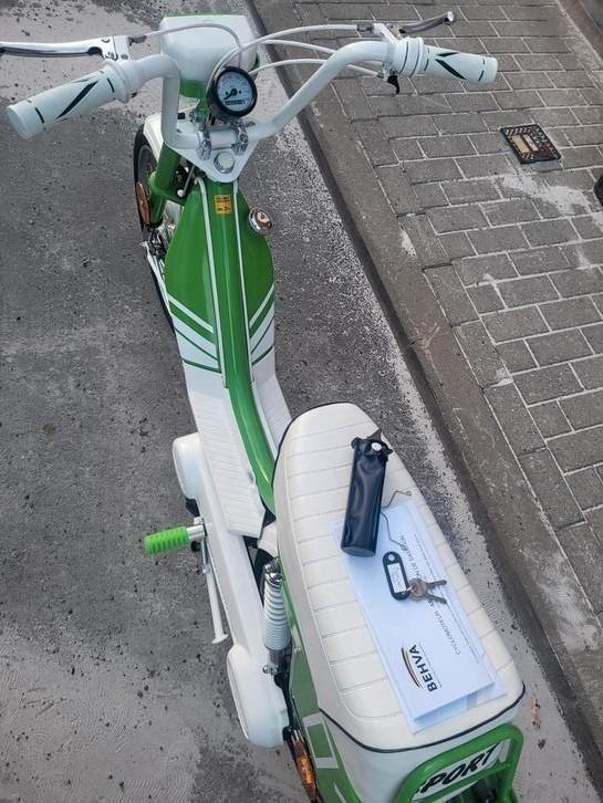 Camino  ( classe a avec papier behva ), Fietsen en Brommers, Brommers | Honda, Ophalen