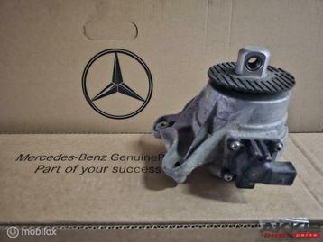 Mercedes C63 amg Motorlager rechts A2052400201 beschikbaar voor biedingen