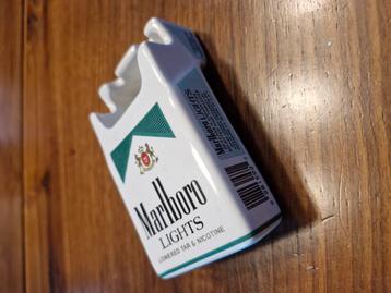 Vintage Marlboro Lights Asbak beschikbaar voor biedingen