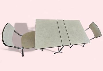 Formica opvouwbare tafel + 2 stoelen beschikbaar voor biedingen