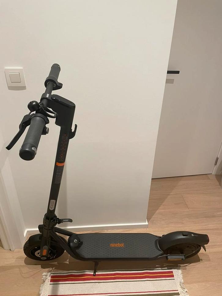 Ninebot F2 EII comme neuve, Fietsen en Brommers, Steps, Zo goed als nieuw, Ophalen