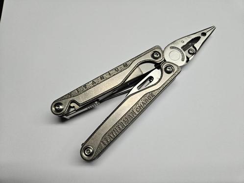 Nieuwe Leatherman Charge+ TTI multitool, Caravanes & Camping, Outils de camping, Neuf, Enlèvement ou Envoi