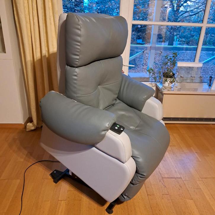 GCare home fauteuil/lifter Cosy, Huis en Inrichting, Fauteuils, Zo goed als nieuw, Ophalen