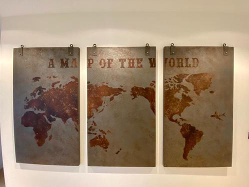 Prachtig industrieel drieluik 'Map of the world ' J-line, Huis en Inrichting, Woonaccessoires | Wanddecoraties, Zo goed als nieuw