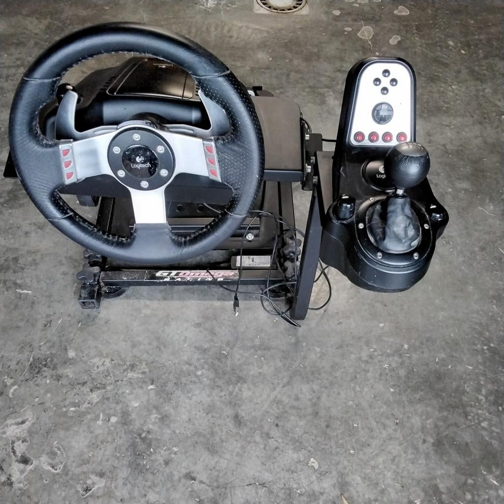 Logitech-simulator, Computers en Software, Joysticks, Ophalen