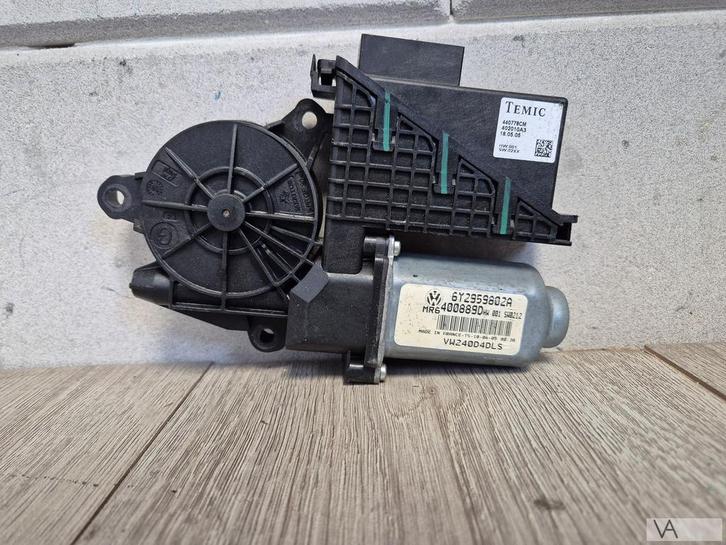 VW Polo 9n3 2005 - 2008 raammotor links voor 4 elek. ramen, Auto-onderdelen, Elektronica en Kabels, Volkswagen, Gebruikt, Ophalen of Verzenden