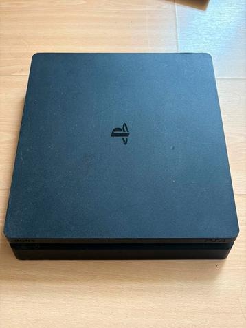 Ps4 met controller beschikbaar voor biedingen
