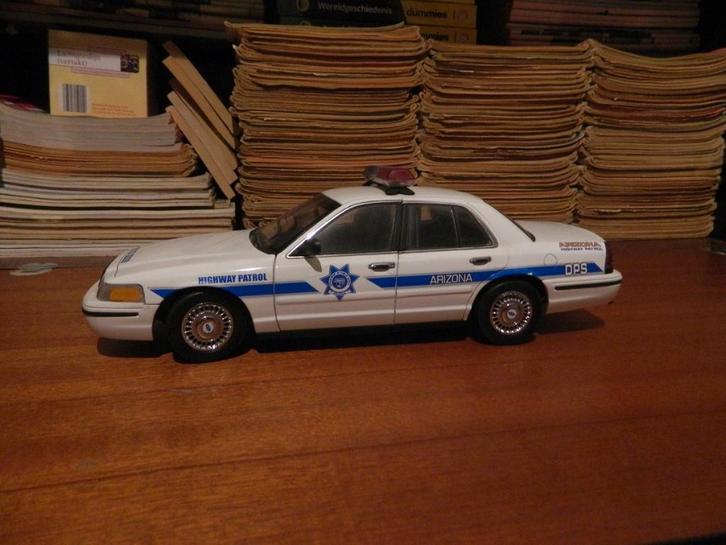 1/18 Autoart Ford Crown Arizona Police, Hobby & Loisirs créatifs, Voitures miniatures | 1:18, Comme neuf, Voiture, Autoart, Enlèvement ou Envoi