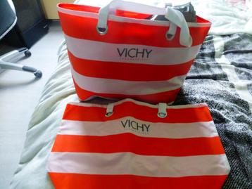 1 of 2 identieke strandtassen van Vichy 1/4 € of 2/6 € beschikbaar voor biedingen