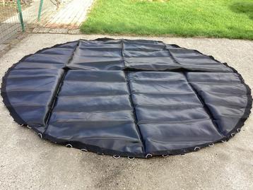 Trampoline. Nieuw. beschikbaar voor biedingen